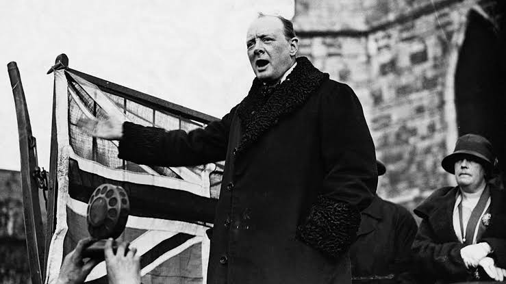 Churchill returns Britain to gold